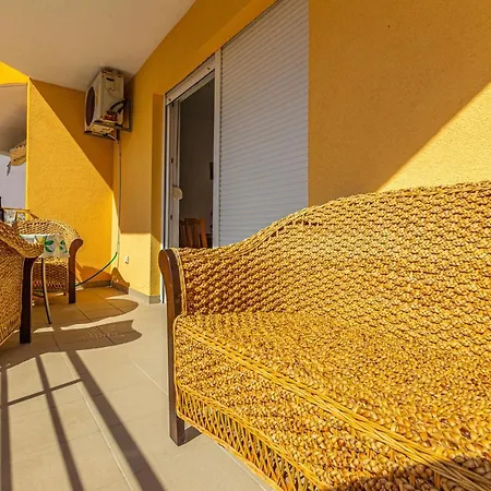 Apartment Galeb Two Bedroom *