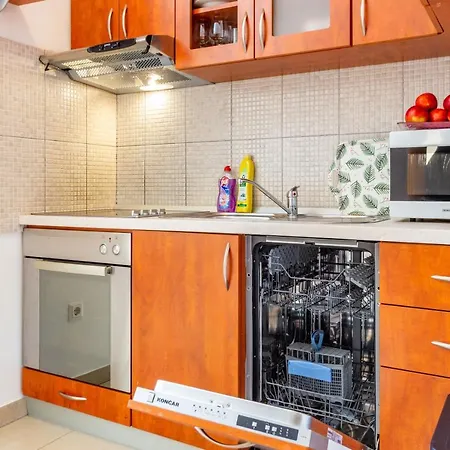 Apartment Galeb Two Bedroom *